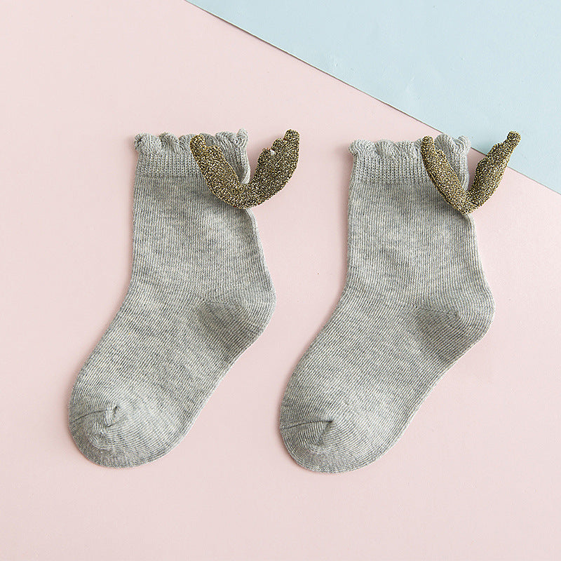 Girls fashion wing socks