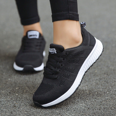 Walking Mesh Flat Sneakers